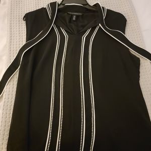 SZ 10 petite chiffon lined black and white top.
